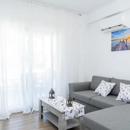 Lägenhet Amarylis Residential Complex